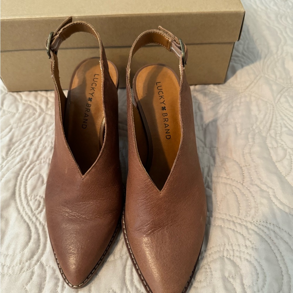 Lucky Aroyli western stacked shoe